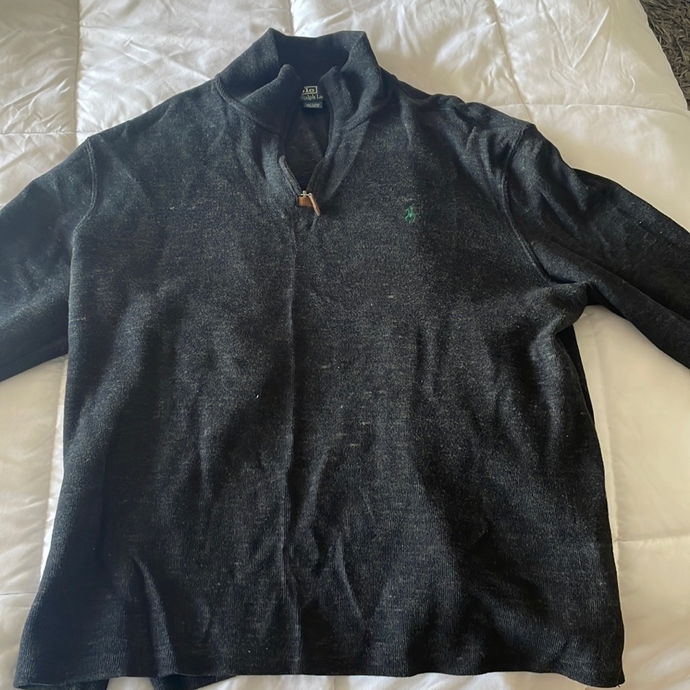 Polo pull over sweater